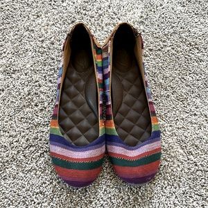 Reef Canvas Rainbow Flats.